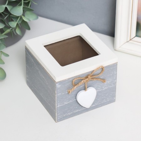 Casket Wood "with a heart" 8x10x10 cm