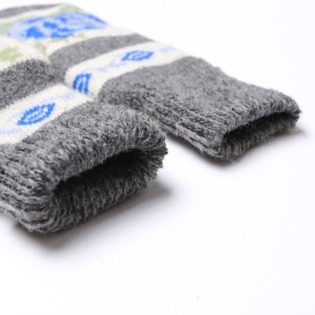 Women's mittens, gray color, size 20-22-2