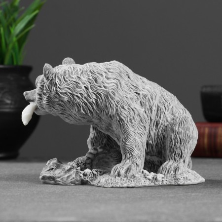 Souvenir "Bear Bear with fish" 10cm-1