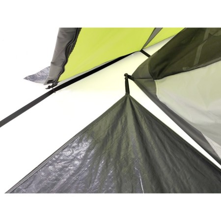 The semi-automatic tent is 4 seats. Norfin Salmon 4 NF-1