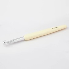 Knitting hook with an ergonomic handle WAVES KNITPRO 6.50 mm 30914