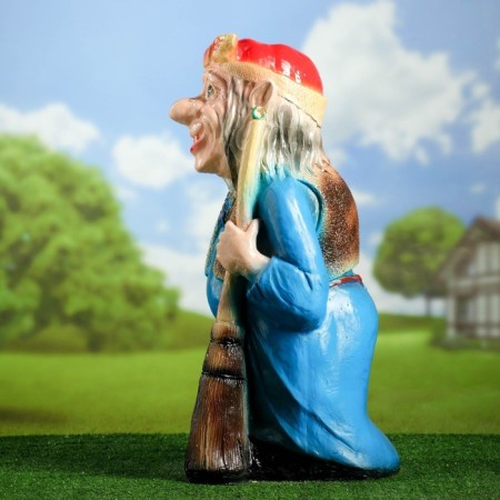 Garden Figure "Grandma-Yozhka" 33x35x65cm Mix-10