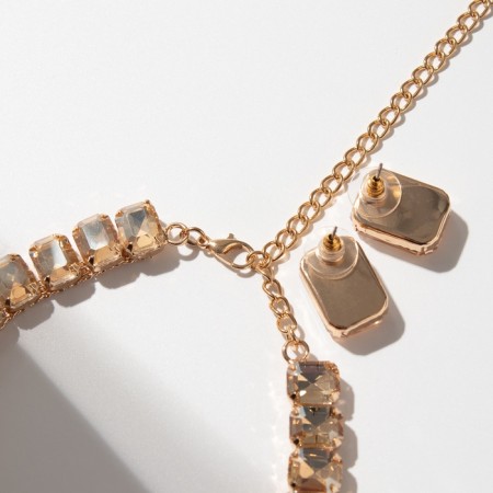 Set 4 objects: earrings, necklaces, bracelet, “evening” ring volume, yellow in gold-1