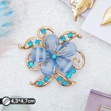 Brooch 
