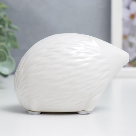 Souvenir Ceramics "White Little Hedgehog" matte 6x5.2x8.8 cm