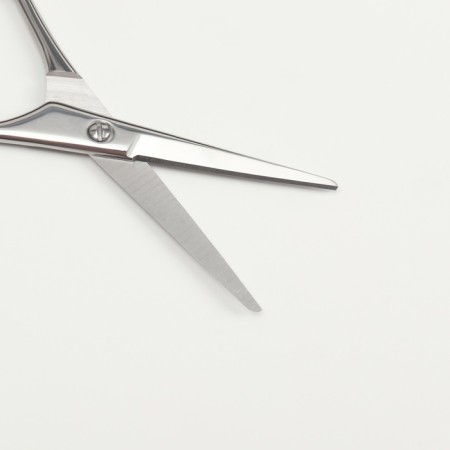 Hairdressers scissors with emphasis, blade - 4.5 cm, silver color-3