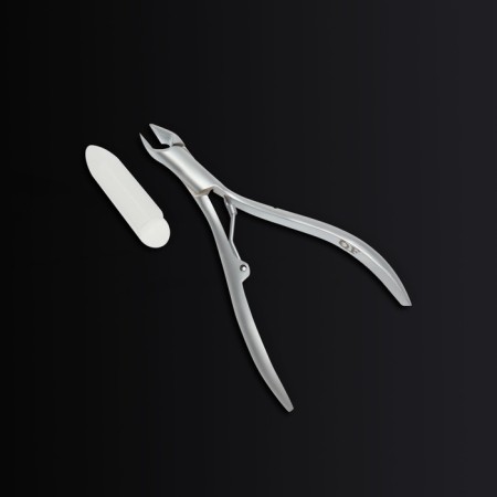 Manicure nippers for the cuticle Premium Satin, ergonomic, 9.3 cm, blade length - 7 mm, silver color-4