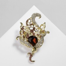 Brooch 