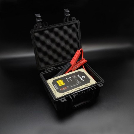 Berkut JSC300C, 12 V, 300 A, type of capacitors: pulsed/starting/starting/starting.