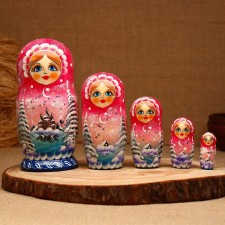 Nesting doll 