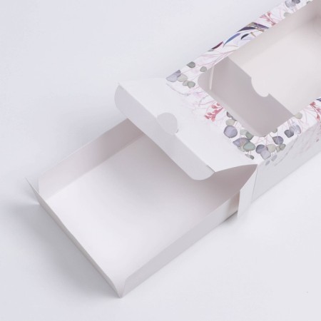 Box for Makarun, confectionery packaging, “Wreath” 18 x 10.5 x 5.5 cm-3