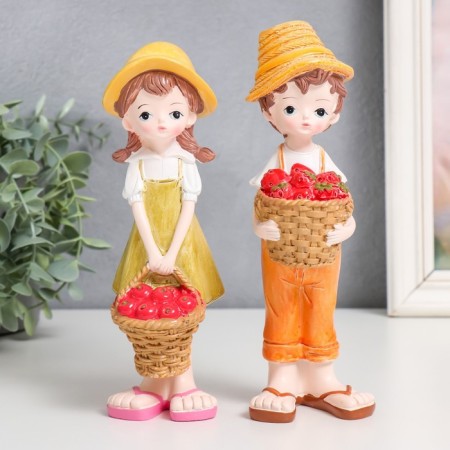 Souvenir Polystone "Boy/Girl with fruit basket" MIX 6x6x20 cm