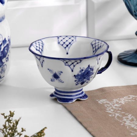 Cup "Flowers", Aut. Fedorovskaya, H-7CM, V-200ML