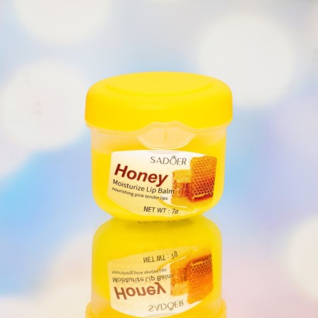 Balm for cracked lips with honey