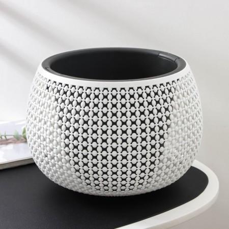 Kashpo for flowers with an insert “Pirula”, D = 29 cm, 10.2 l, insert 4 l, white color