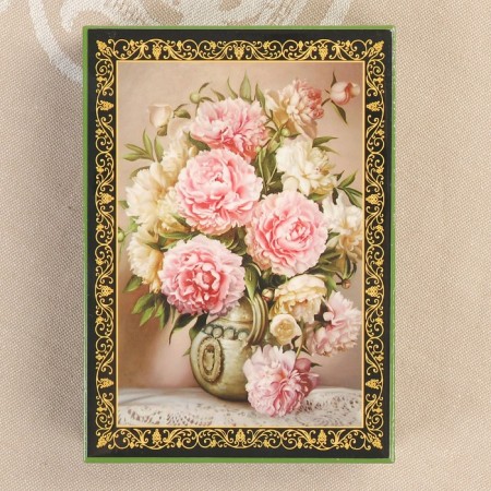 The box "White-pink flowers", green, 10 × 14 cm, lacquer miniature-1
