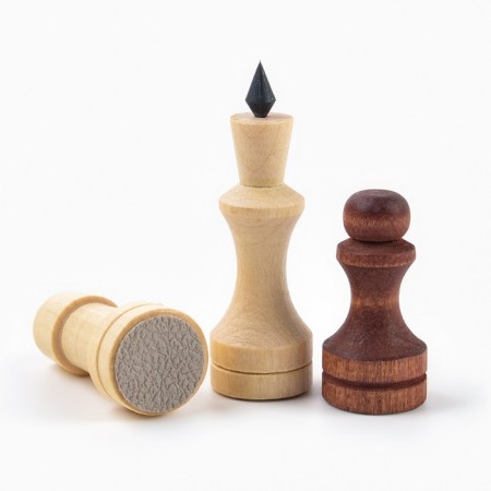 The chess figures are everyday, King H-7 cm D-2.4 cm, Pig H-4.4 cm D-2.4 cm-4