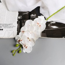 Artificial flowers 