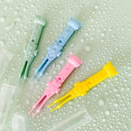 Pinzet for cleaning the nose, childish, with a cap, color mix-4