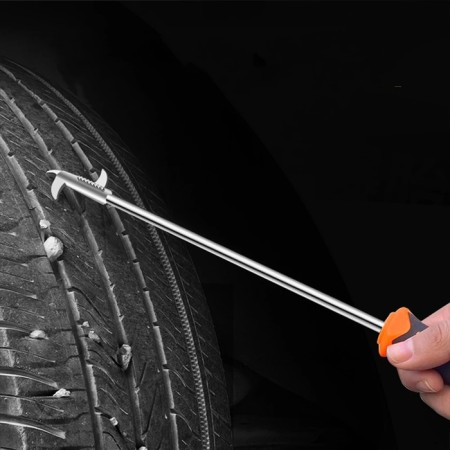 Tire cleaning tool