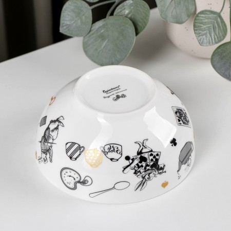 Porcelain Salenik "Crazy tea party", 610 ml, D = 14 cm-3