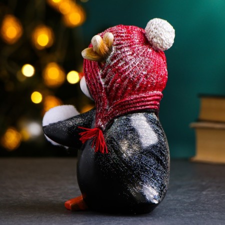 New Year's figure "Penguin with a snowball" in the left wing, 14x11.5x17cm-2