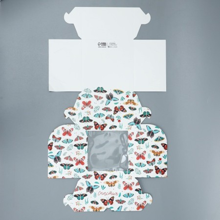Capcake box, confectionery packaging double -sided, 4 cells "Butterflies", 16 x 16 x 10 cm-6