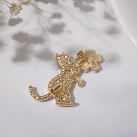 Brooch "Kithe" with a flower, white-pink color in gold-2