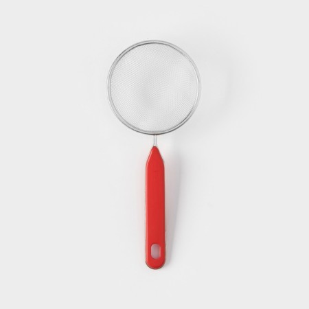 Sieve with the handle of the share "hostess", d = 10 cm, red color