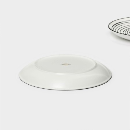 Набор тарелок десертных фарфоровых Magistro Hypnose, 20,5×2,5 см, 2 шт-5