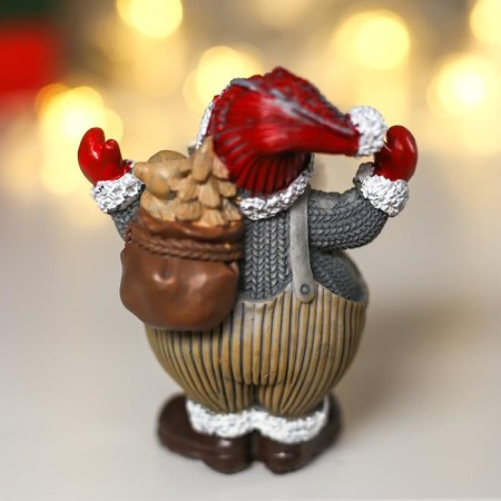 Polystone souvenir "Santa Claus in the jumpsuit with a bear cub" 8x6.7x4.7 cm-3