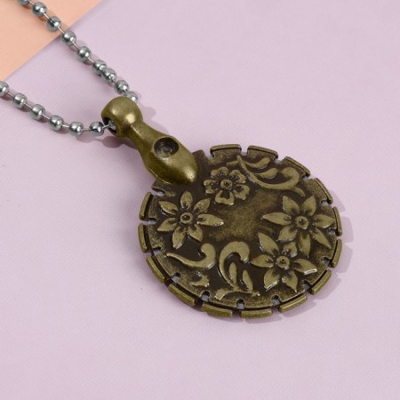 Cutting for threads, with a chain on the hand, 3 × 4.5 cm, bronze color-1