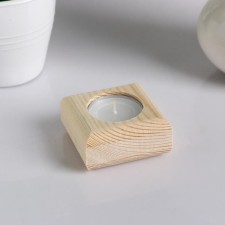 Square wooden candlestick 