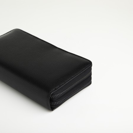 Male clutch on lightning, textura, black color-2
