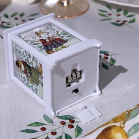 LED figure “White Light with foxes” 6.3 × 12 × 6.3 cm, plastic, batteries AG13x3, glow warm white-2