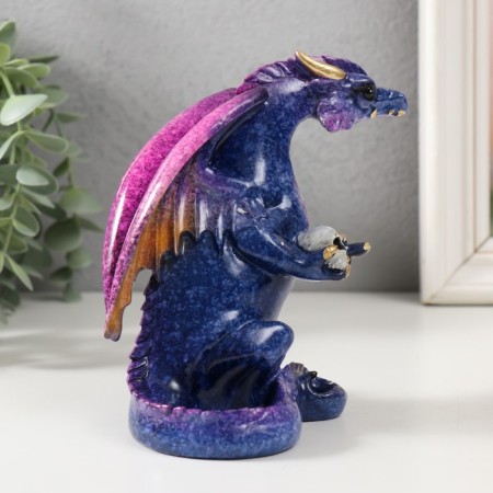 Souvenir Polystone Lac "Dragon with a Skull in a paw" 12x8x13.3 cm-1