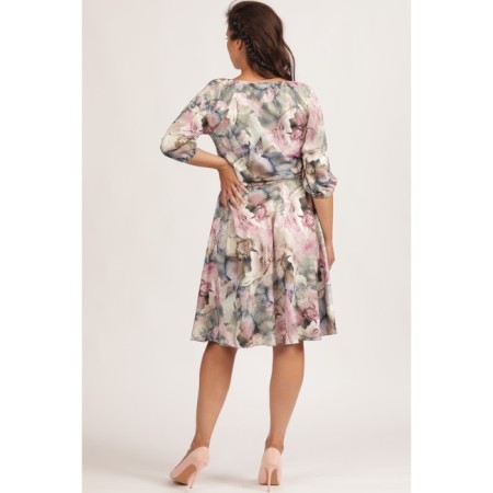 Women's dress, size 44-6
