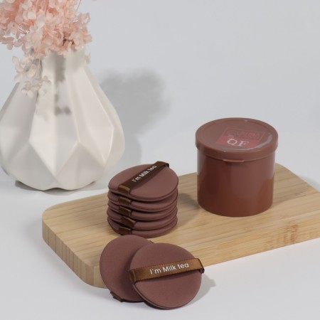 MILK TeA makeup sponge, set - 7 pcs, d = 5.5 cm, with a holder, in a case, brown color-5