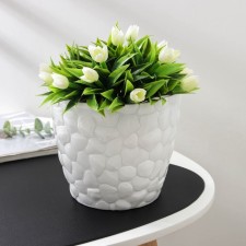 Pot with the pallet 