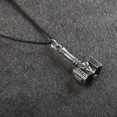 Charm "Hammer Svaroga", metal pudter, art casting