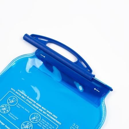 Drinking system for a backpack hydrator, 3l-3