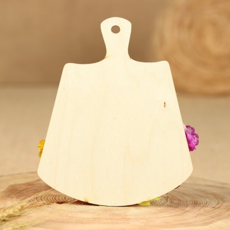 The amulet "Brownie on the board", 14 cm, mix-14