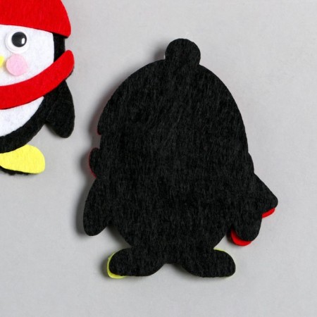 Decor for the creativity of felt "Penguin in the cap and scarf" 8x6.4 cm-1