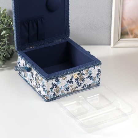 Casket for needlework "Little branches" 20x20x11 cm-3