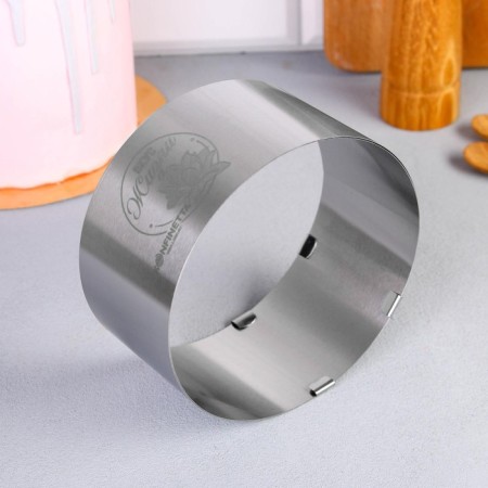 The uniform for baking muffins and cakes with Konfinetta size adjustment, 16-30 cm-1