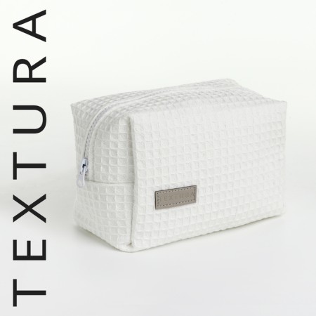 Cosmetic bag at the lightning textura, white color