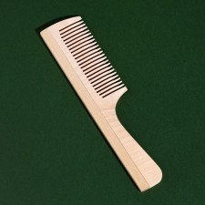 Wooden comb for application