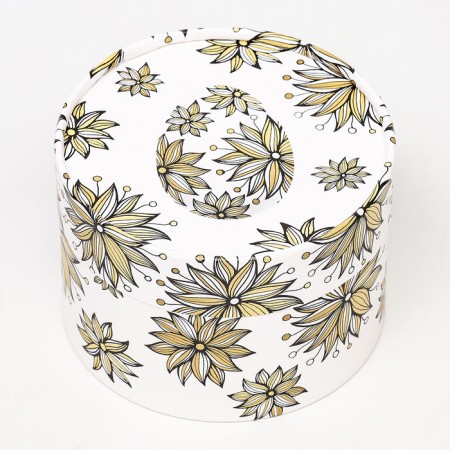 Box "Yaichko with Flower", hooked, 13 x 8.5 cm-1