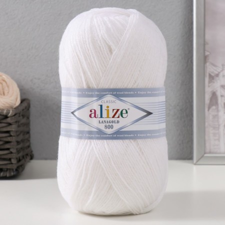 Yarn "Lanagold 800" 49% wool, 51% acrylic 730m/100g (55 white)