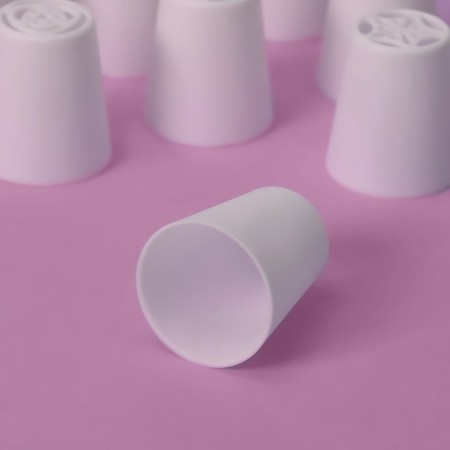 A set of pastry troops, 8 nozzles (d = 3.5 cm), 2 adapters-3